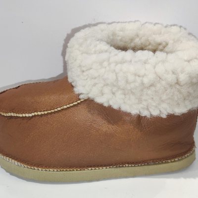 Botas de cuero y corderito para niño