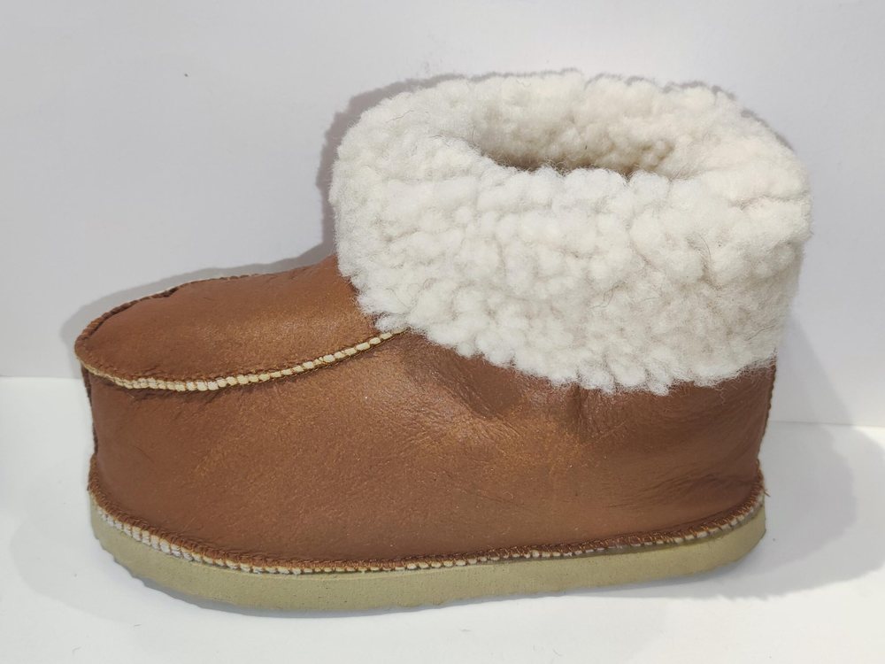 Botas de cuero y corderito para niño