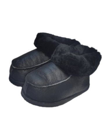 Pantuflas bota cuero y corderito