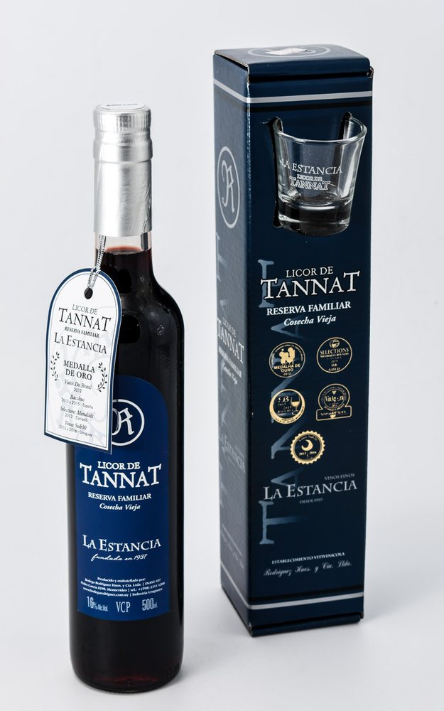 Licor de vino tannat con shot