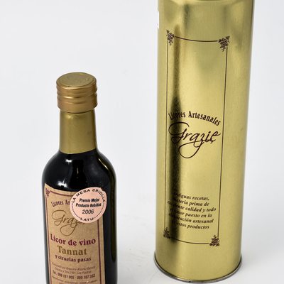 Licor de vino tannat o de cerveza
