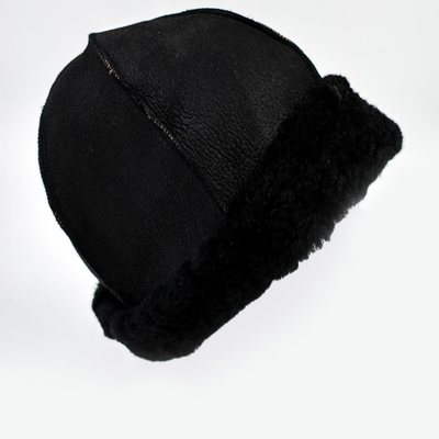 Gorro de cuero y corderito