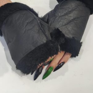 Guantes mitones sin dedos cuero y corderito